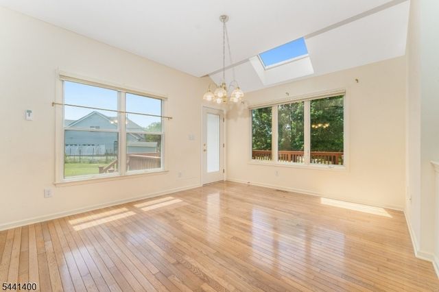 3 Stark Ct, Raritan Twp., NJ 08551