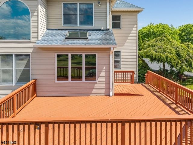 3 Stark Ct, Raritan Twp., NJ 08551