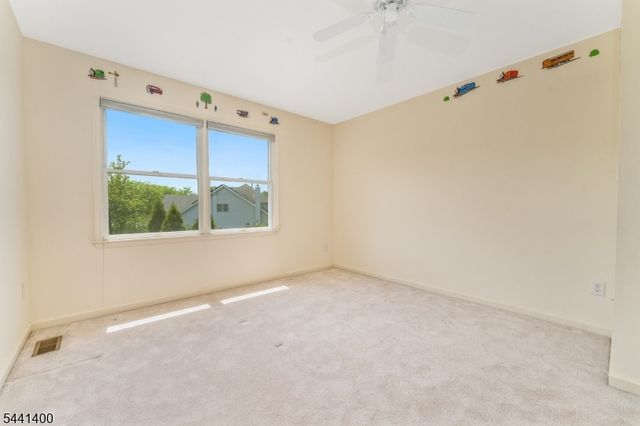 3 Stark Ct, Raritan Twp., NJ 08551