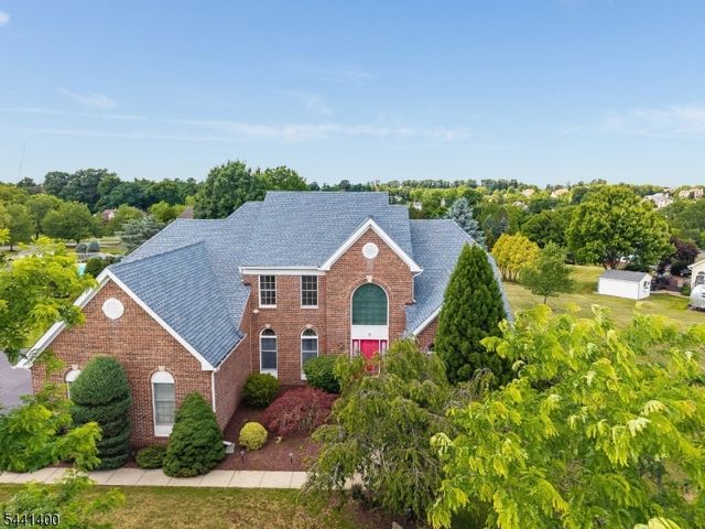 3 Stark Ct, Raritan Twp., NJ 08551