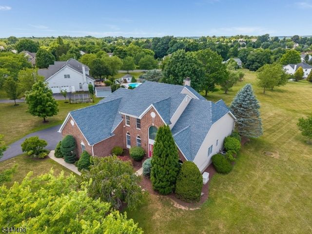 3 Stark Ct, Raritan Twp., NJ 08551
