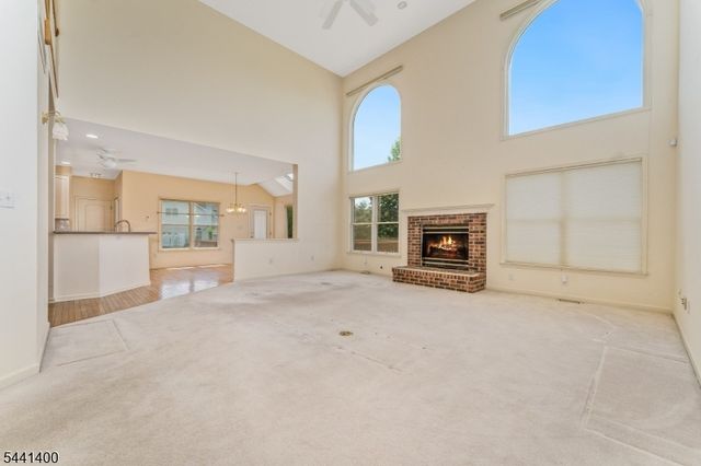 3 Stark Ct, Raritan Twp., NJ 08551