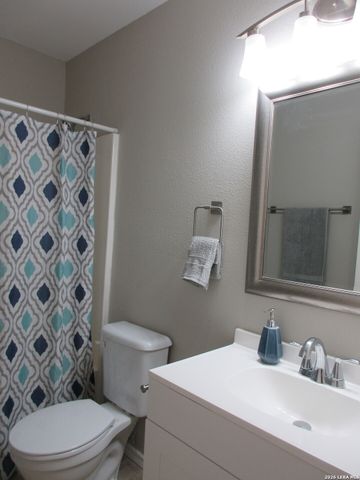 606 Hon, Jourdanton, TX 78026