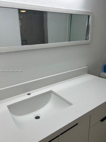 20840 San Simeon Way 204, Miami, FL 33179