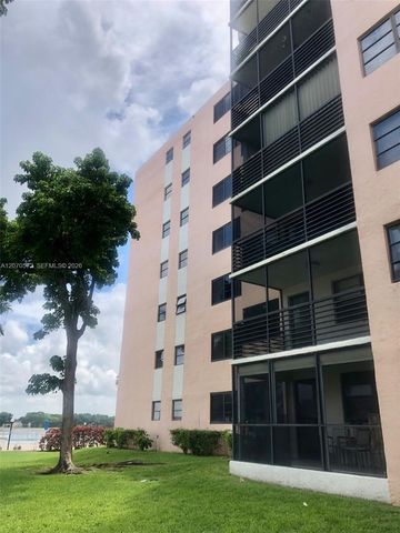 20840 San Simeon Way 204, Miami, FL 33179