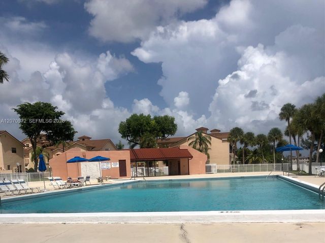 20840 San Simeon Way 204, Miami, FL 33179