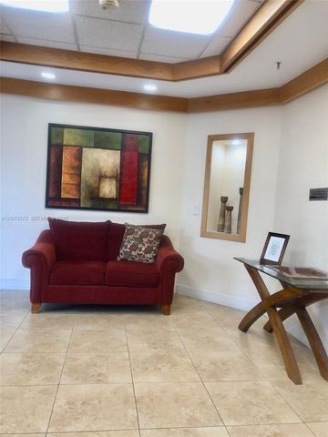 20840 San Simeon Way 204, Miami, FL 33179
