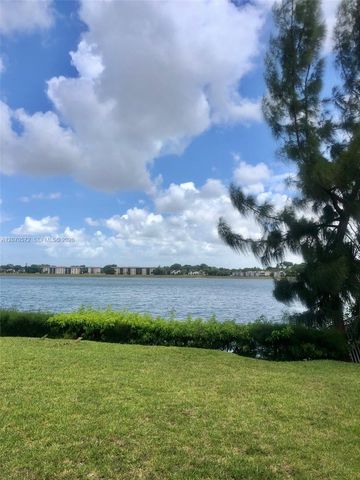 20840 San Simeon Way 204, Miami, FL 33179