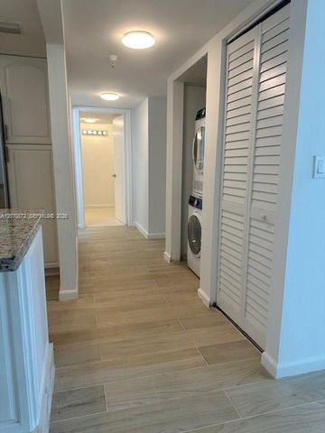 20840 San Simeon Way 204, Miami, FL 33179