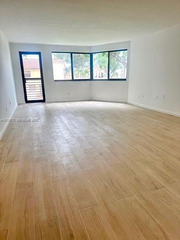 20840 San Simeon Way 204, Miami, FL 33179