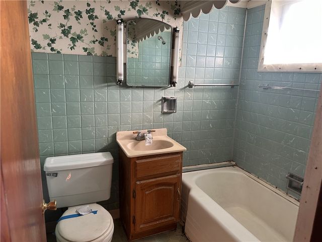 454 A St, Monroeville, PA 15146