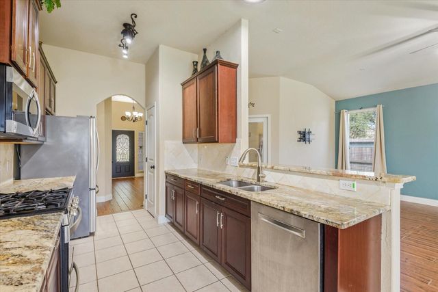 6707 River Ridge Lane, Dickinson, TX 77539