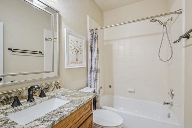 6707 River Ridge Lane, Dickinson, TX 77539