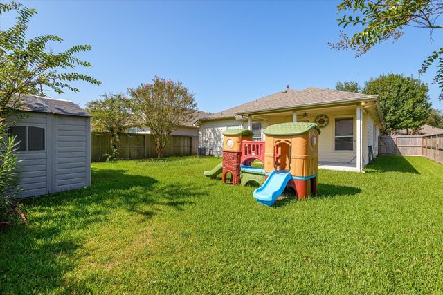 6707 River Ridge Lane, Dickinson, TX 77539