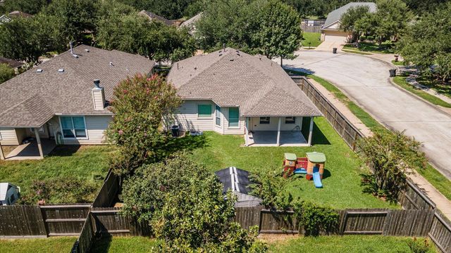 6707 River Ridge Lane, Dickinson, TX 77539
