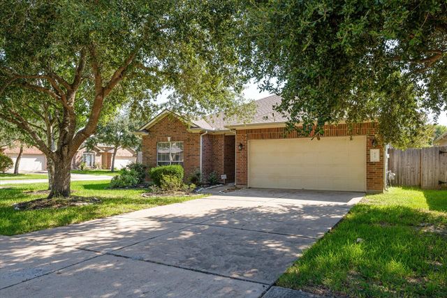 6707 River Ridge Lane, Dickinson, TX 77539