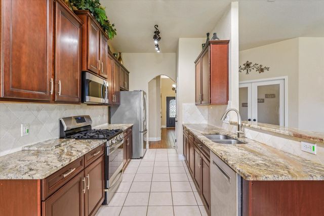 6707 River Ridge Lane, Dickinson, TX 77539