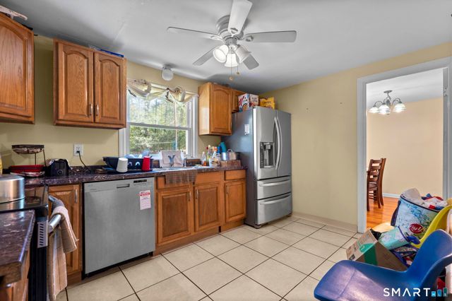 4 Mayfair Road, Bloomfield, CT 06002