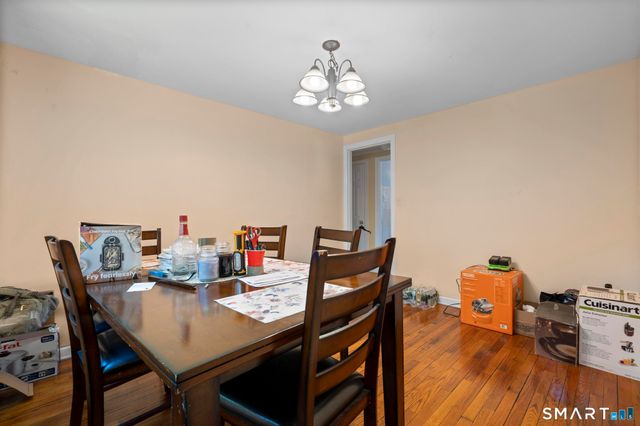 4 Mayfair Road, Bloomfield, CT 06002