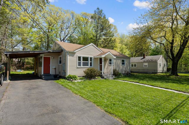 4 Mayfair Road, Bloomfield, CT 06002
