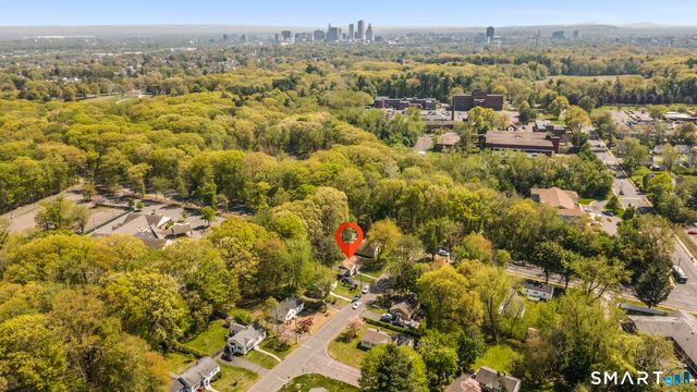 4 Mayfair Road, Bloomfield, CT 06002