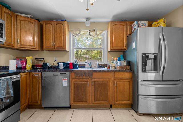 4 Mayfair Road, Bloomfield, CT 06002