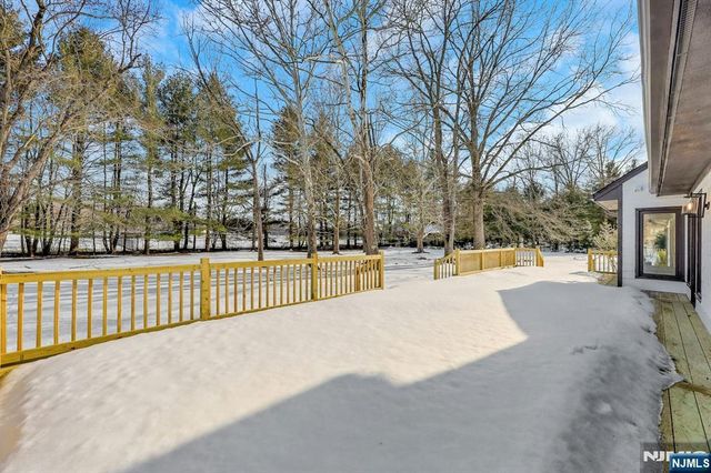 14 Washington Lane, Mahwah, NJ 07430