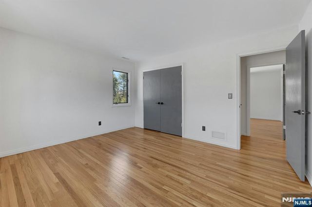 14 Washington Lane, Mahwah, NJ 07430