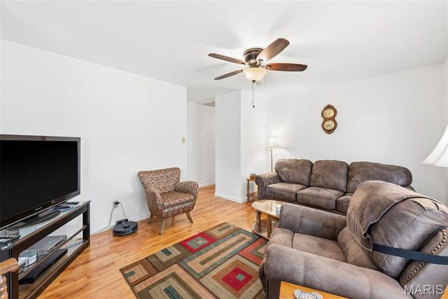 1219 Derbyshire Drive, Manchester, MO 63021