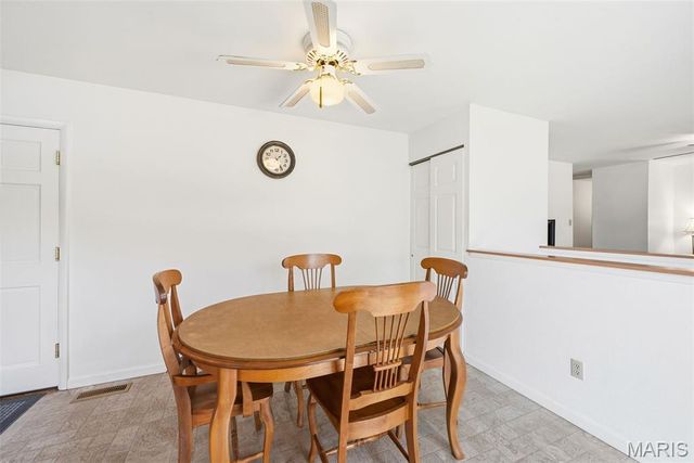 1219 Derbyshire Drive, Manchester, MO 63021