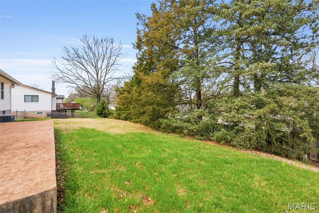 1219 Derbyshire Drive, Manchester, MO 63021