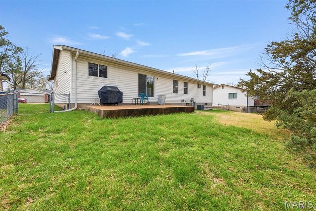 1219 Derbyshire Drive, Manchester, MO 63021
