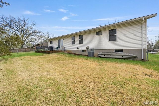 1219 Derbyshire Drive, Manchester, MO 63021