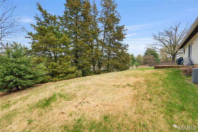 1219 Derbyshire Drive, Manchester, MO 63021