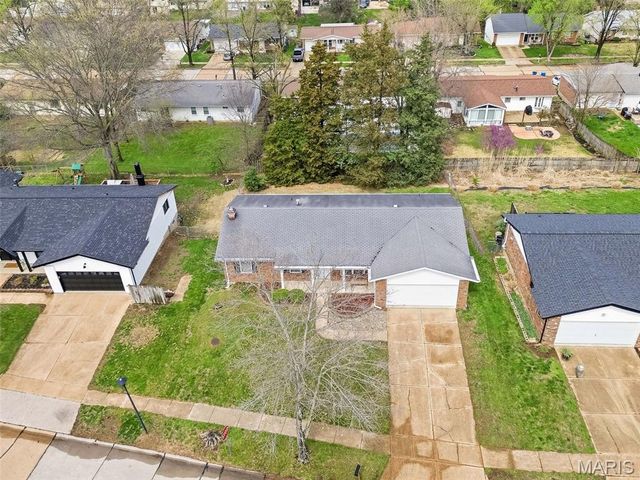 1219 Derbyshire Drive, Manchester, MO 63021