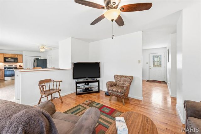 1219 Derbyshire Drive, Manchester, MO 63021