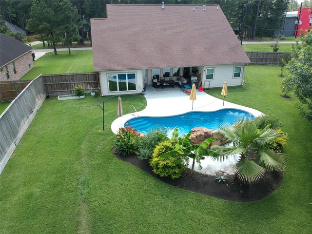7422 Ponderosa Drive, Magnolia, TX 77354