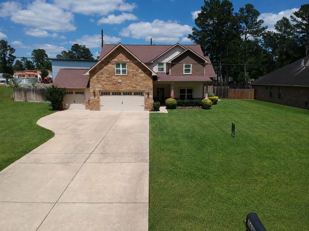 7422 Ponderosa Drive, Magnolia, TX 77354