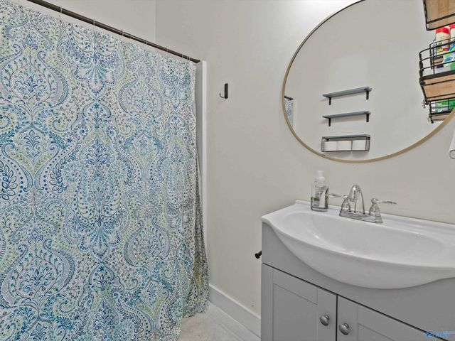 310 4th Street NW, Arab, AL 35016