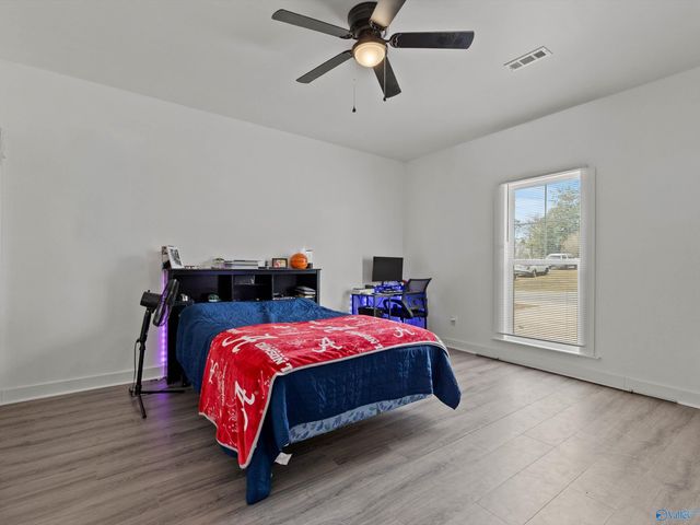 310 4th Street NW, Arab, AL 35016