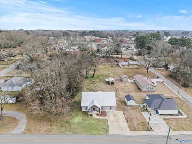 310 4th Street NW, Arab, AL 35016