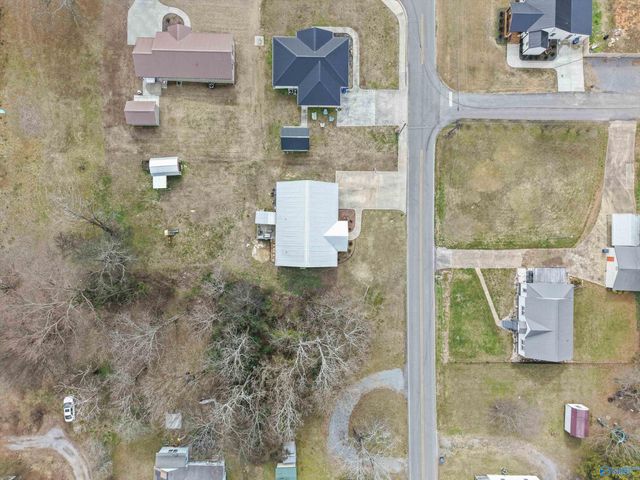 310 4th Street NW, Arab, AL 35016