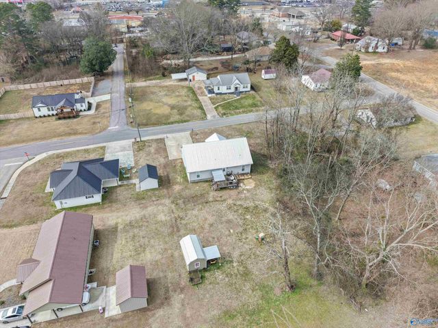 310 4th Street NW, Arab, AL 35016