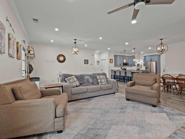 310 4th Street NW, Arab, AL 35016