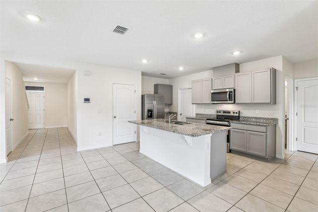2945 ELIO HAMMOCK DR, Harmony, FL 34773
