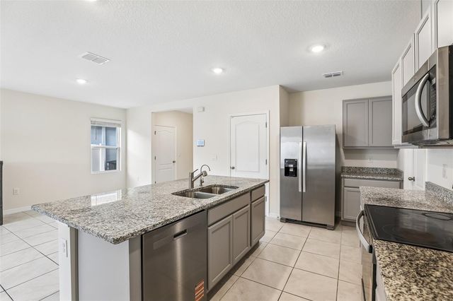 2945 ELIO HAMMOCK DR, Harmony, FL 34773
