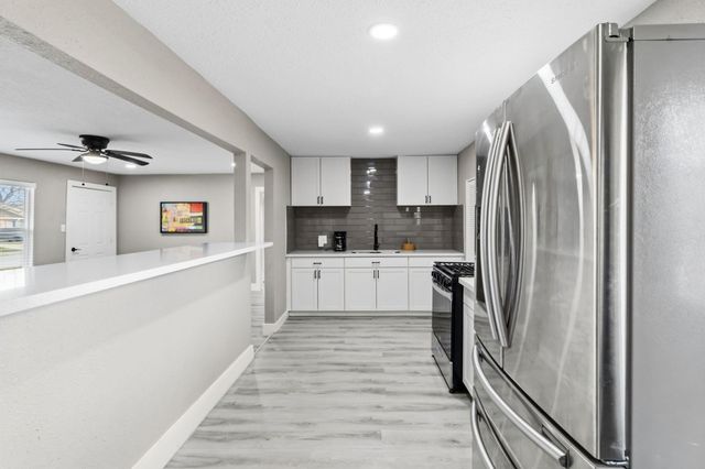 5914 Southcrest St Street, Houston, TX 77033