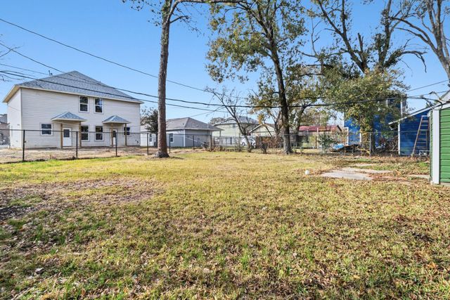 5914 Southcrest St Street, Houston, TX 77033