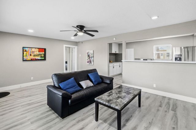 5914 Southcrest St Street, Houston, TX 77033
