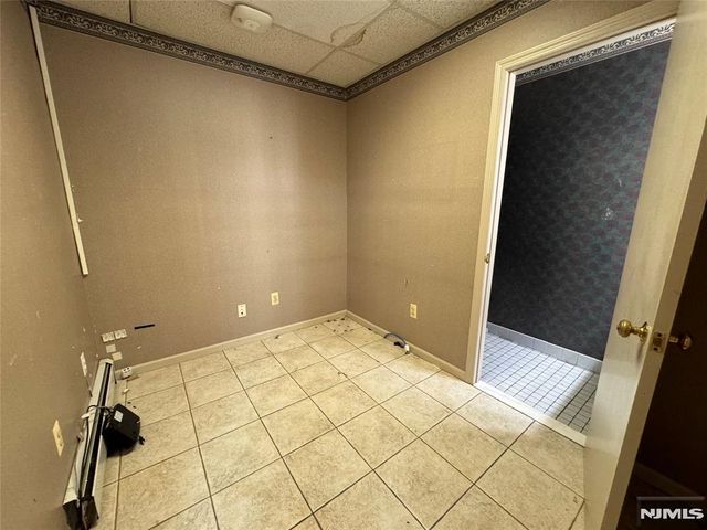 88 W Ridgewood 1R, Ridgewood, NJ 07450